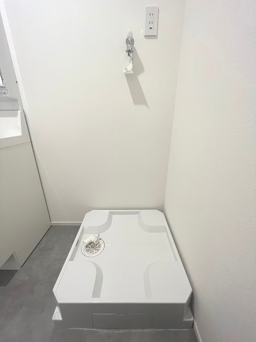 物件内観写真15　(洗濯機置場)