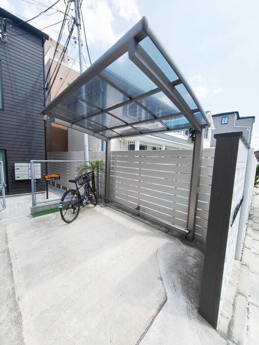 物件外観写真3　(駐輪場)