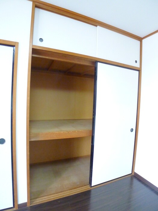 物件内観写真10　(収納)