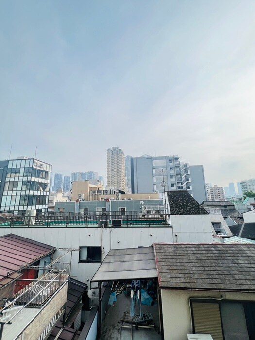 物件内観写真20　(室内からの展望)