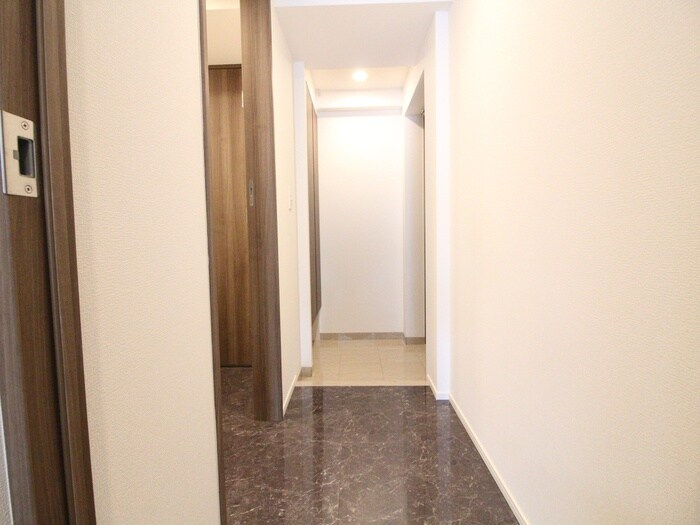 ラグゼナ日本橋の玄関