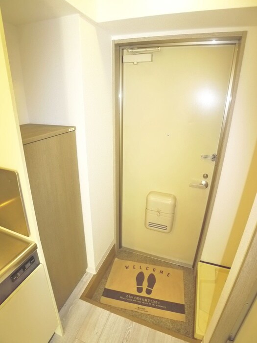 物件内観写真18　(玄関)