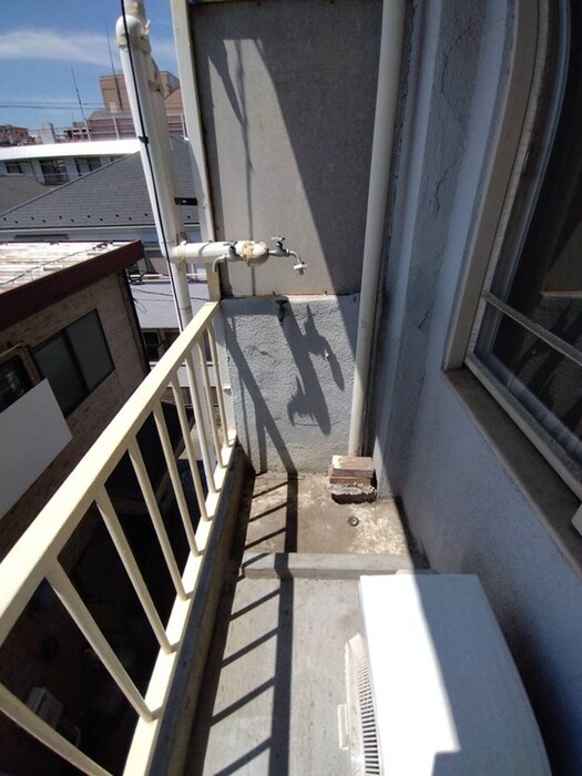 物件内観写真16　(洗濯機置場)