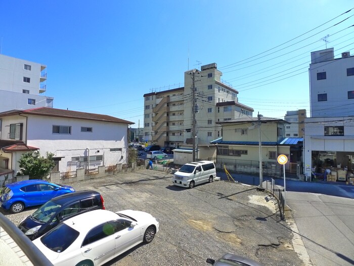 物件内観写真11　(室内からの展望)