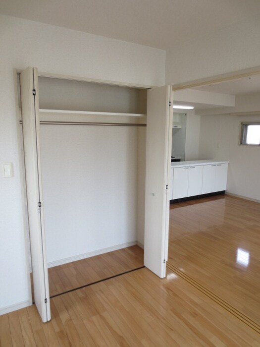 物件内観写真10　(収納)
