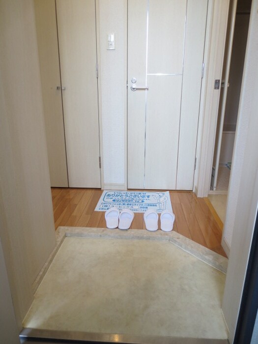物件内観写真15　(玄関)