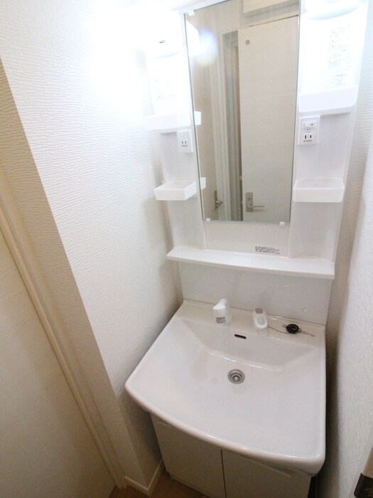 物件内観写真10　(洗面)