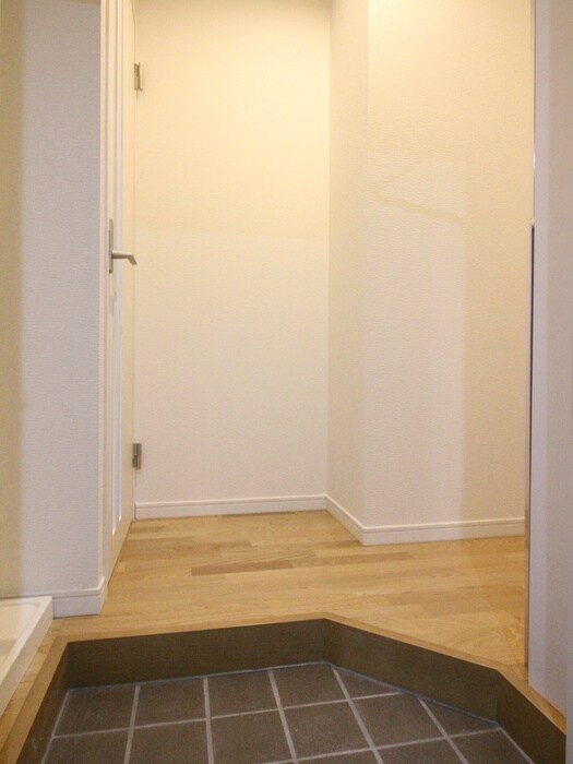 物件内観写真16　(廊下)