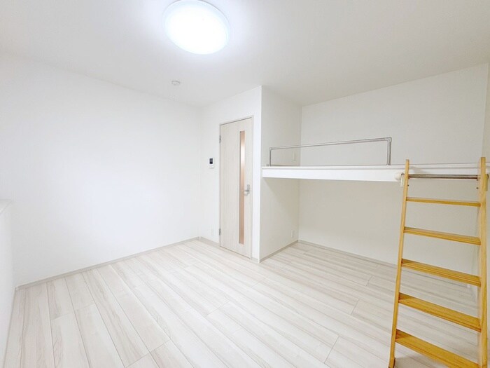 物件内観写真8　(居室)