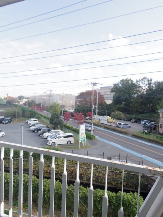 物件内観写真14　(室内からの展望)