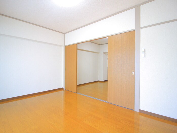 物件内観写真9　(居室)