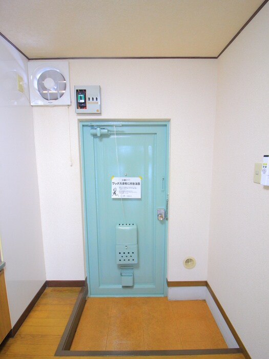 物件内観写真19　(玄関)