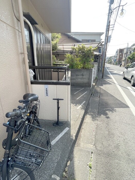 コーポ西国立の駐輪場