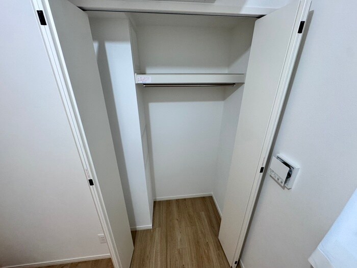 物件内観写真17　(玄関)