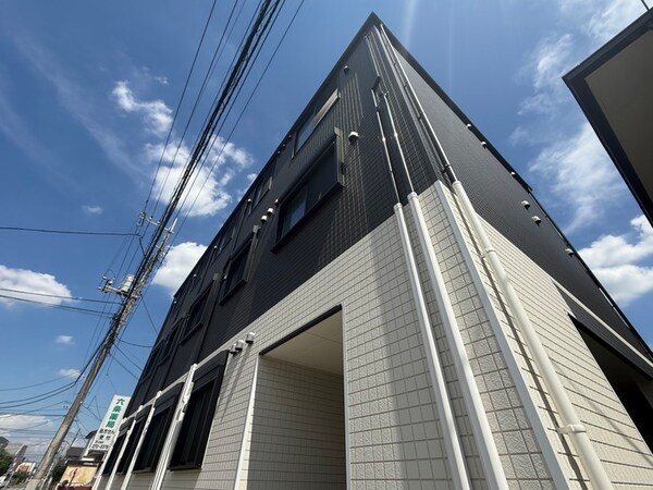 建築中