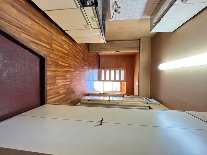 物件内観写真7　(玄関)