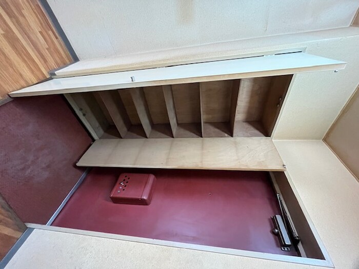 物件内観写真8　(靴箱)