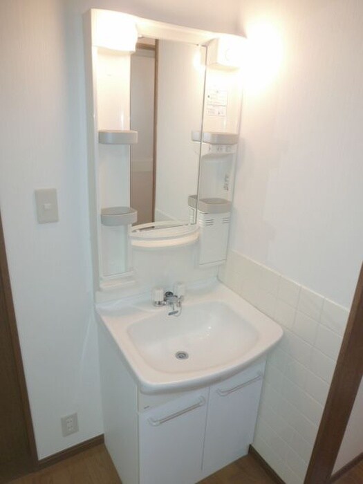 物件内観写真11　(洗面)
