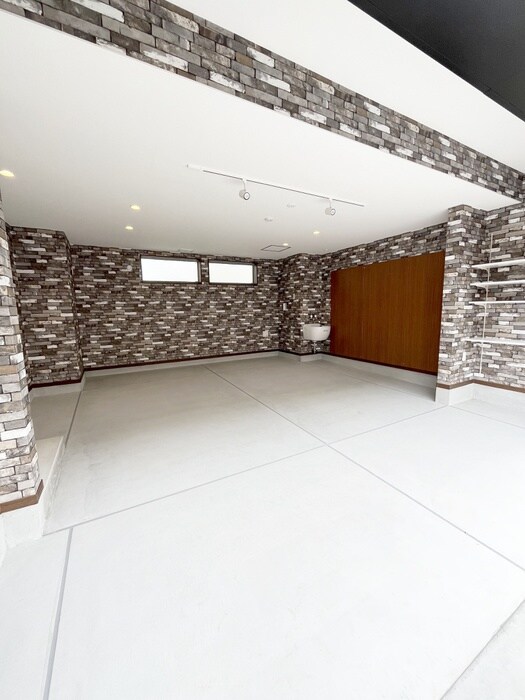 物件外観写真3　(駐車場)