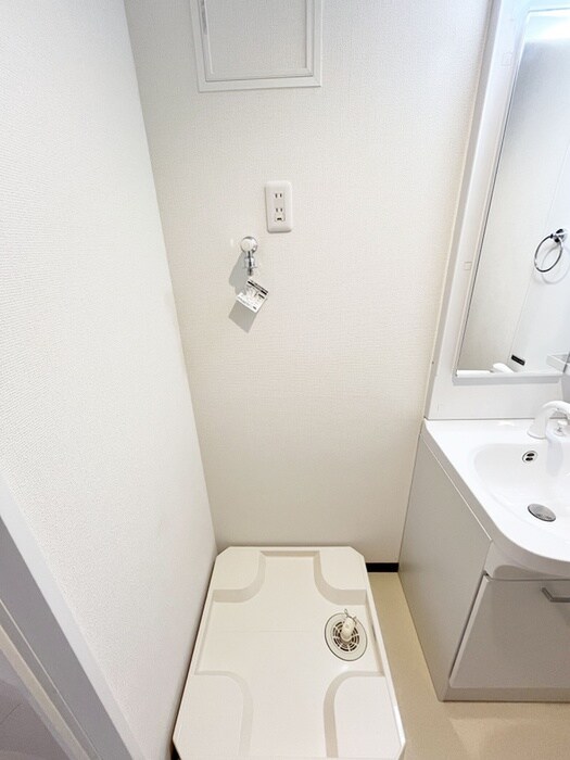 物件内観写真15　(洗濯機置場)