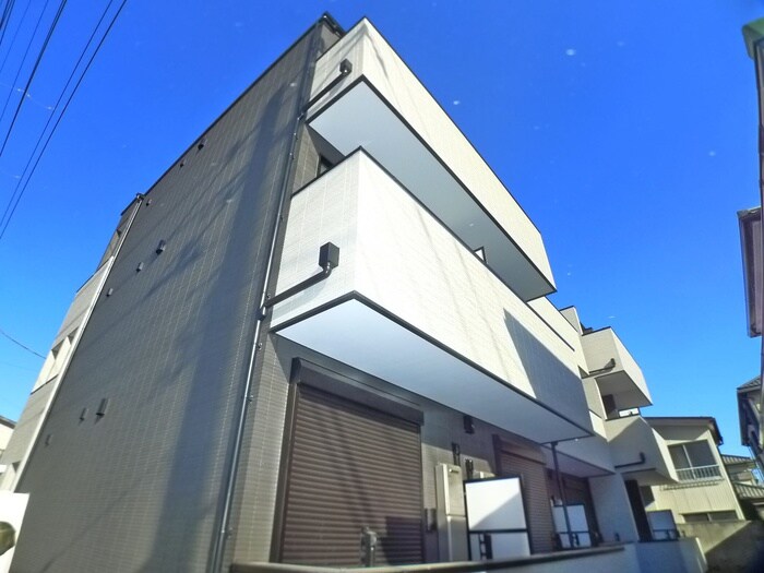 物件外観写真1　(建築中)