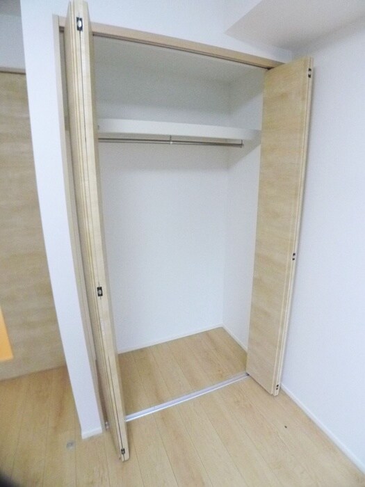 物件内観写真12　(収納)