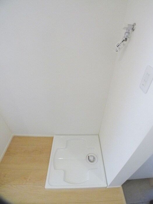 物件内観写真17　(洗濯機置場)