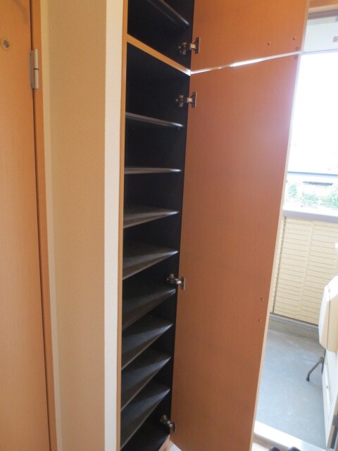 物件内観写真14　(靴箱)