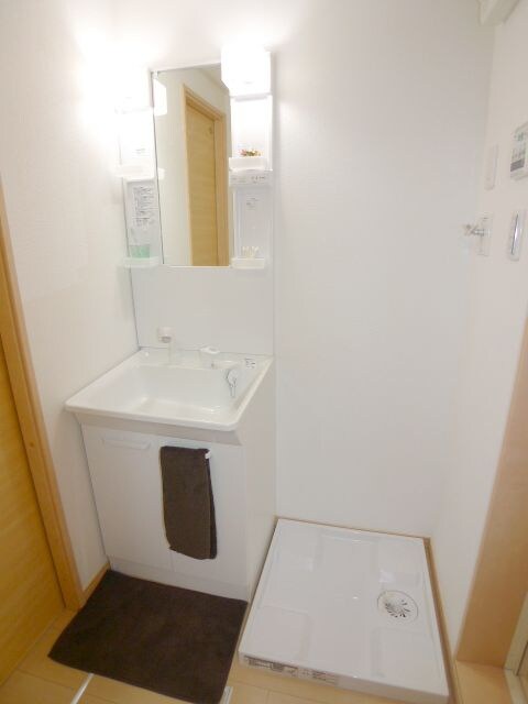 物件内観写真6　(洗面)