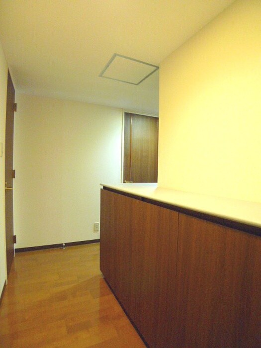 物件内観写真17　(廊下)