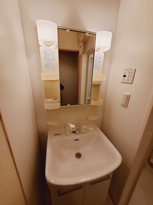 物件内観写真11　(洗面)