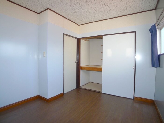 物件内観写真8　(居室)
