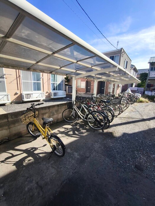 物件外観写真5　(駐輪場)