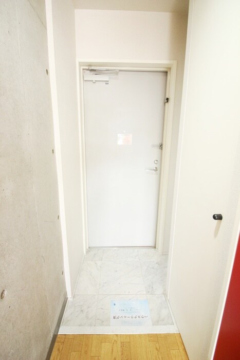 物件内観写真19　(玄関)