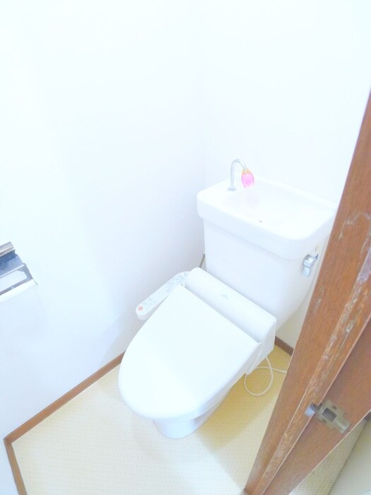 物件内観写真15　(トイレ)