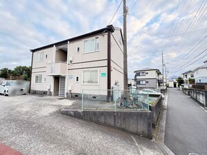 ロイヤルハイツ外観写真