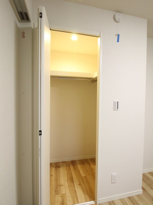 物件内観写真12　(収納)