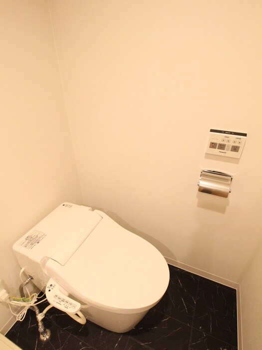 物件内観写真15　(トイレ)