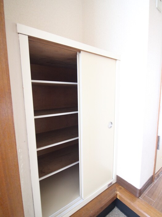 物件内観写真16　(収納)