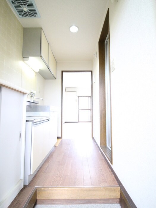 物件内観写真10　(玄関)