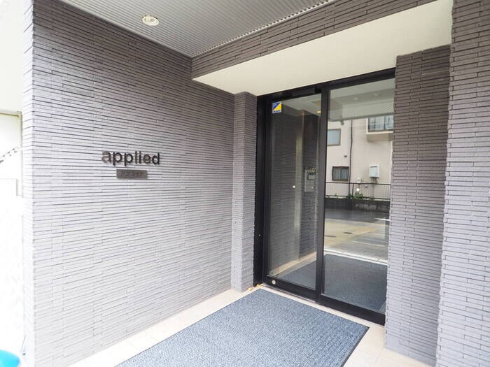 物件外観写真5　(エントランス部分)