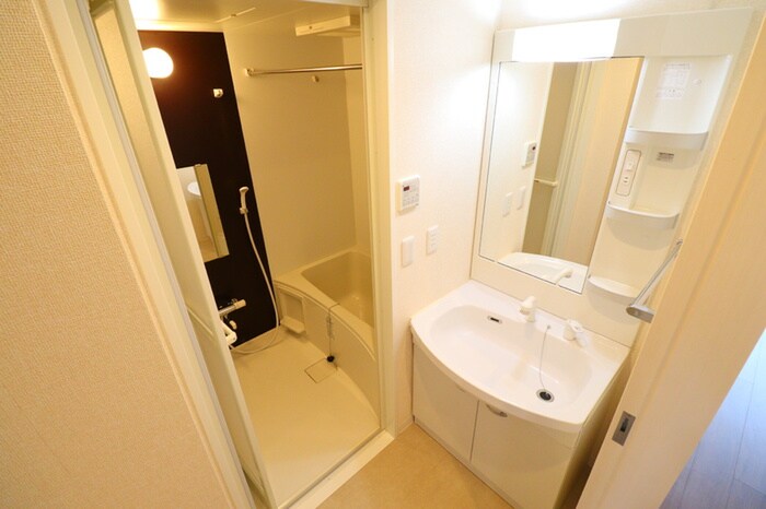 物件内観写真10　(洗面)