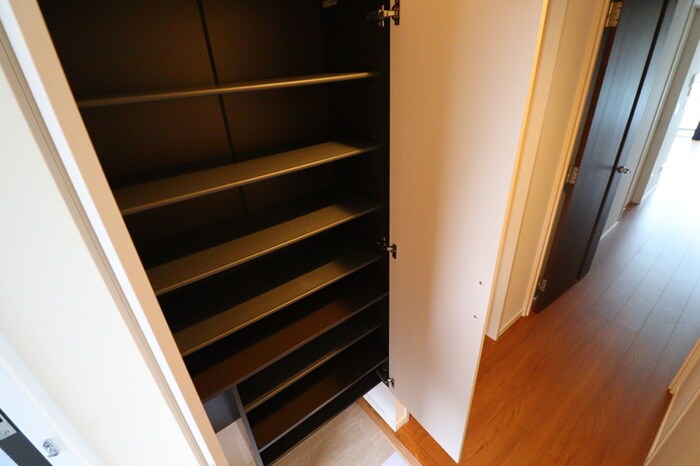 物件内観写真12　(靴箱)