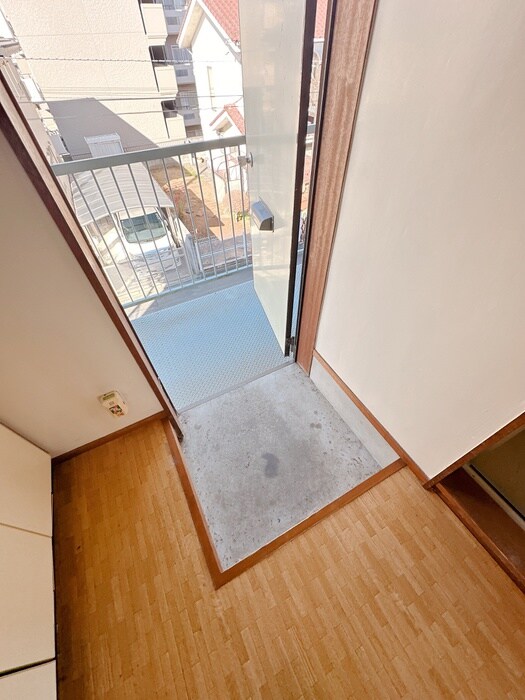 物件内観写真16　(玄関)