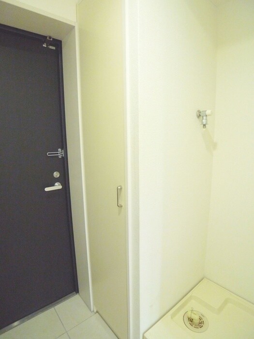 物件内観写真7　(玄関)