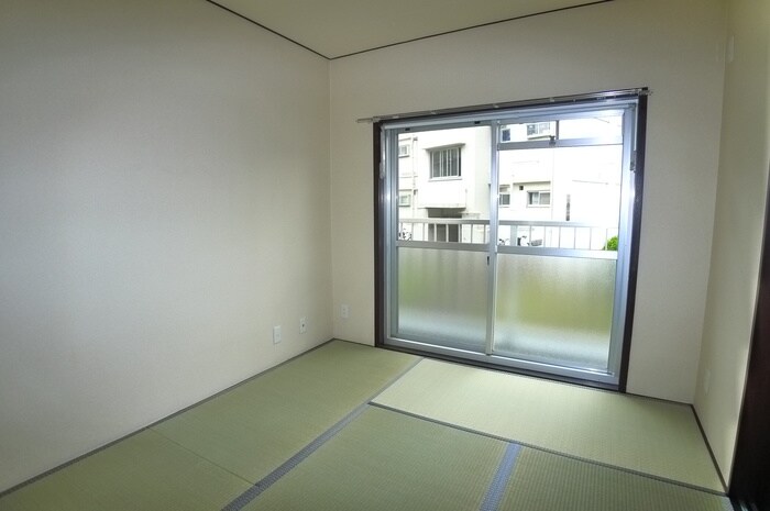 物件内観写真10　(居室)