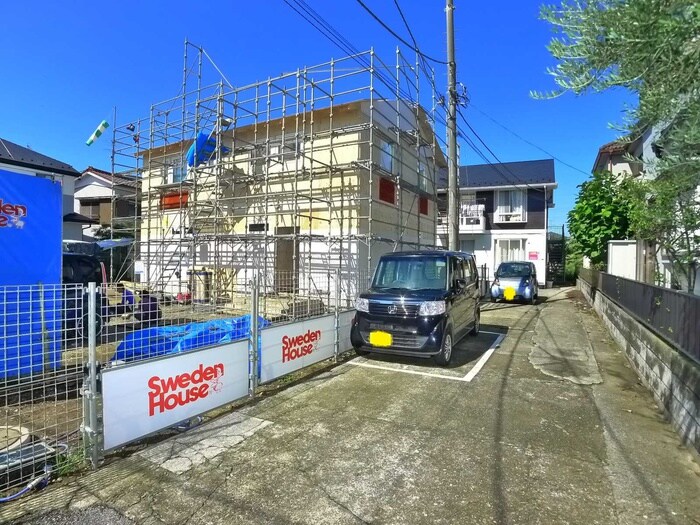 物件外観写真5　(駐車場)