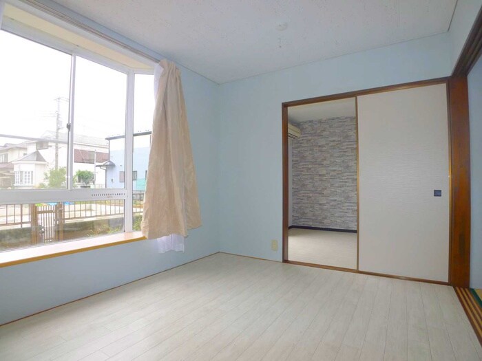 物件内観写真12　(室内からの展望)