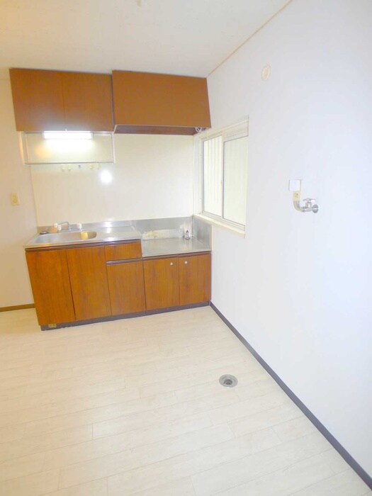 物件内観写真17　(洗濯機置場)