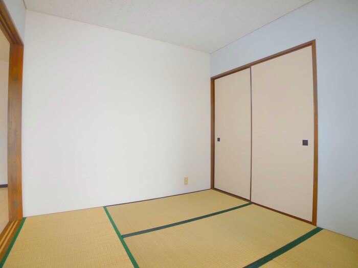 物件内観写真22　(収納)